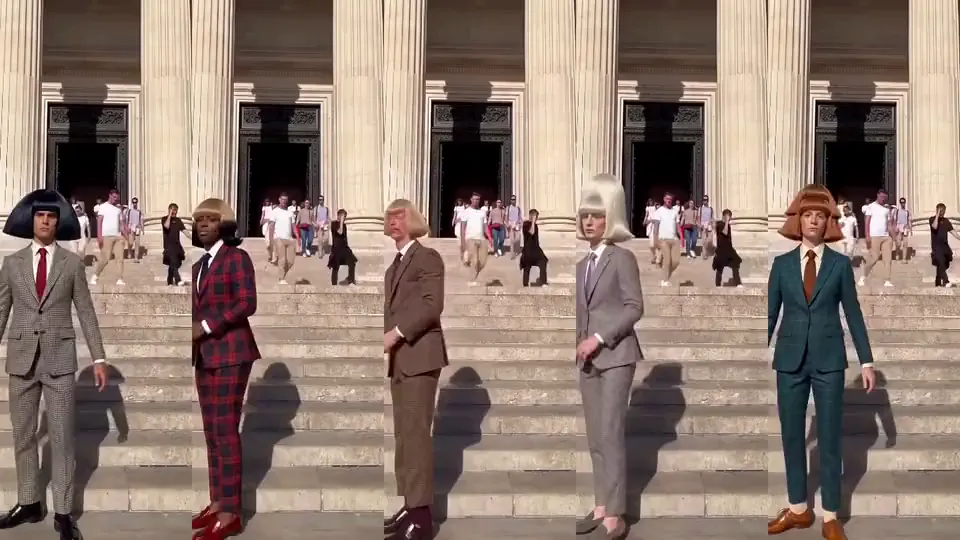 Jean Paul: The whole gang, on the walk