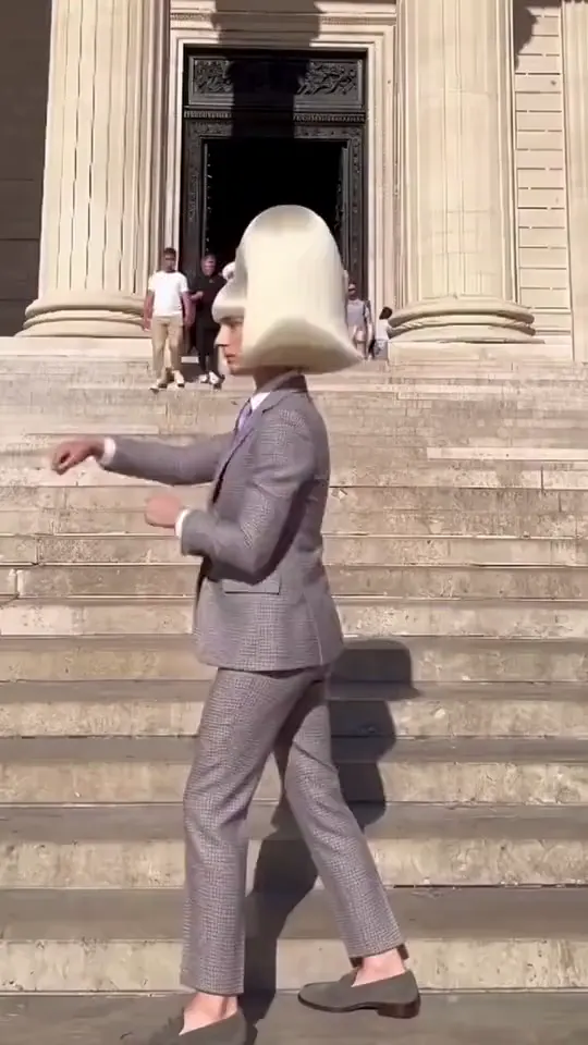 Blanche, on the steps: an original Character in a short looping Clip